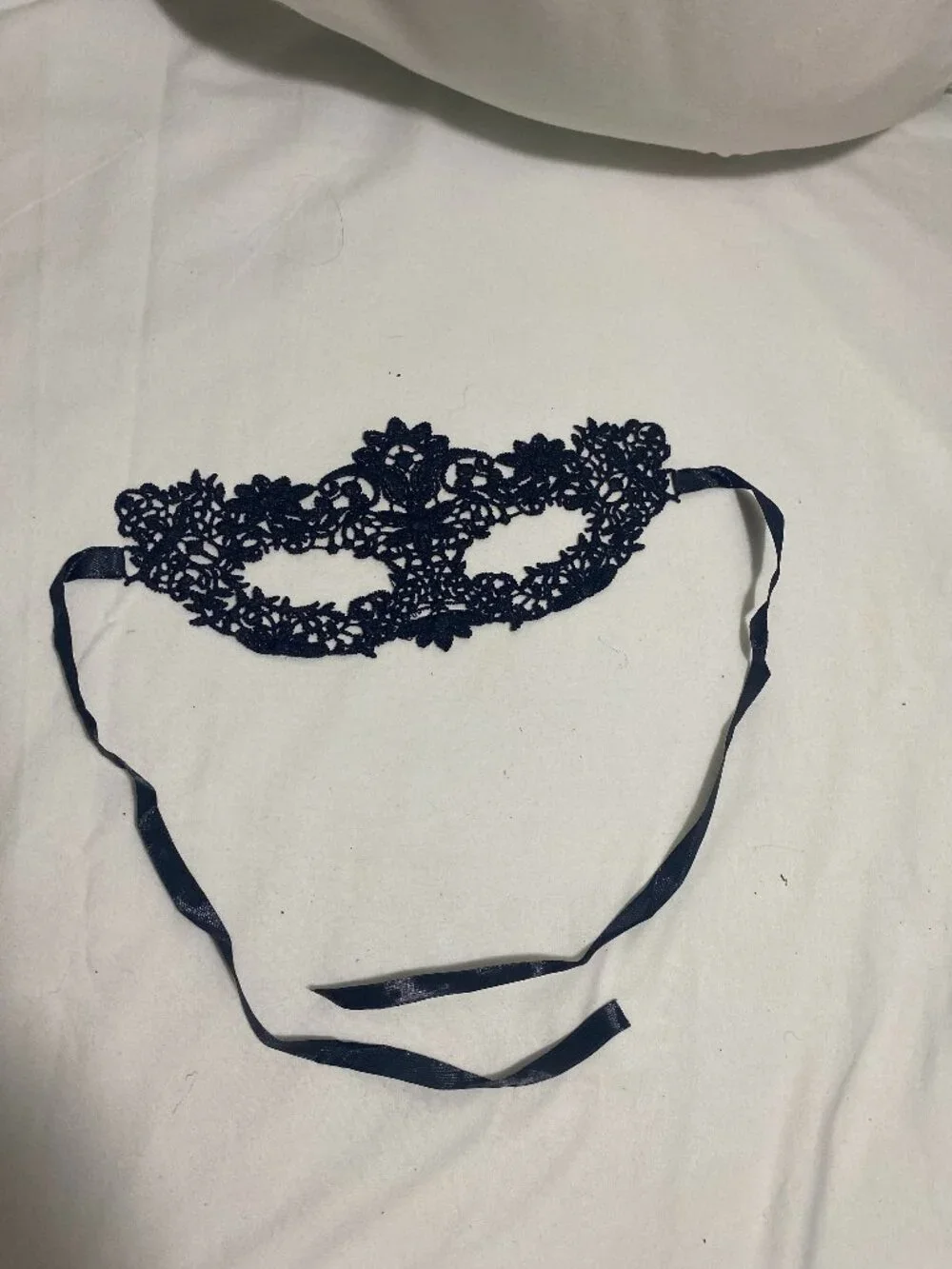 Black Lace Masquerade Eye Mask Venetian Costume Party Gothic Ribbon Ti